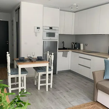 Apartment Modern Studio With Rock View Balcony And Gym-hosted By Sweetstay Gibraltar